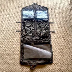 Thirty One Garment Bag NWOT